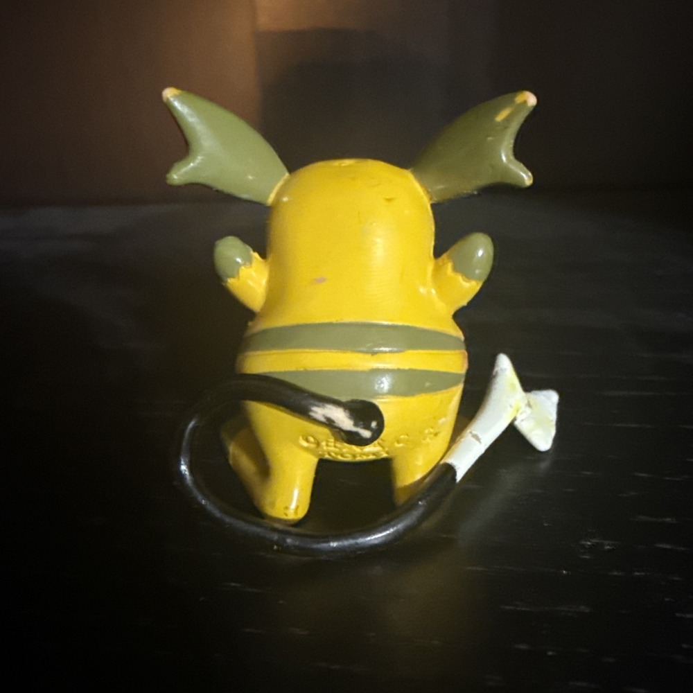 TOMY Rare Pokemon Raichu 2'' Figure CGTSJ Vtg 1999 AUTHENTIC Nintendo China - Picture 3 of 5